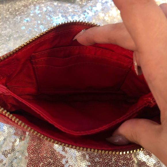 Tory Burch red makeup bag - Picture 3 of 3